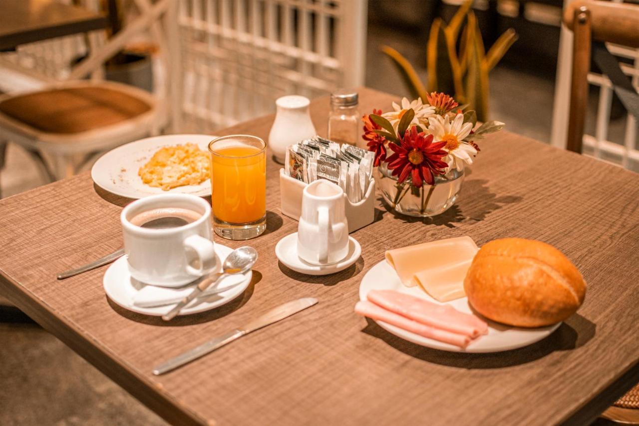 La Paz Apart Hotel Лима Екстериор снимка