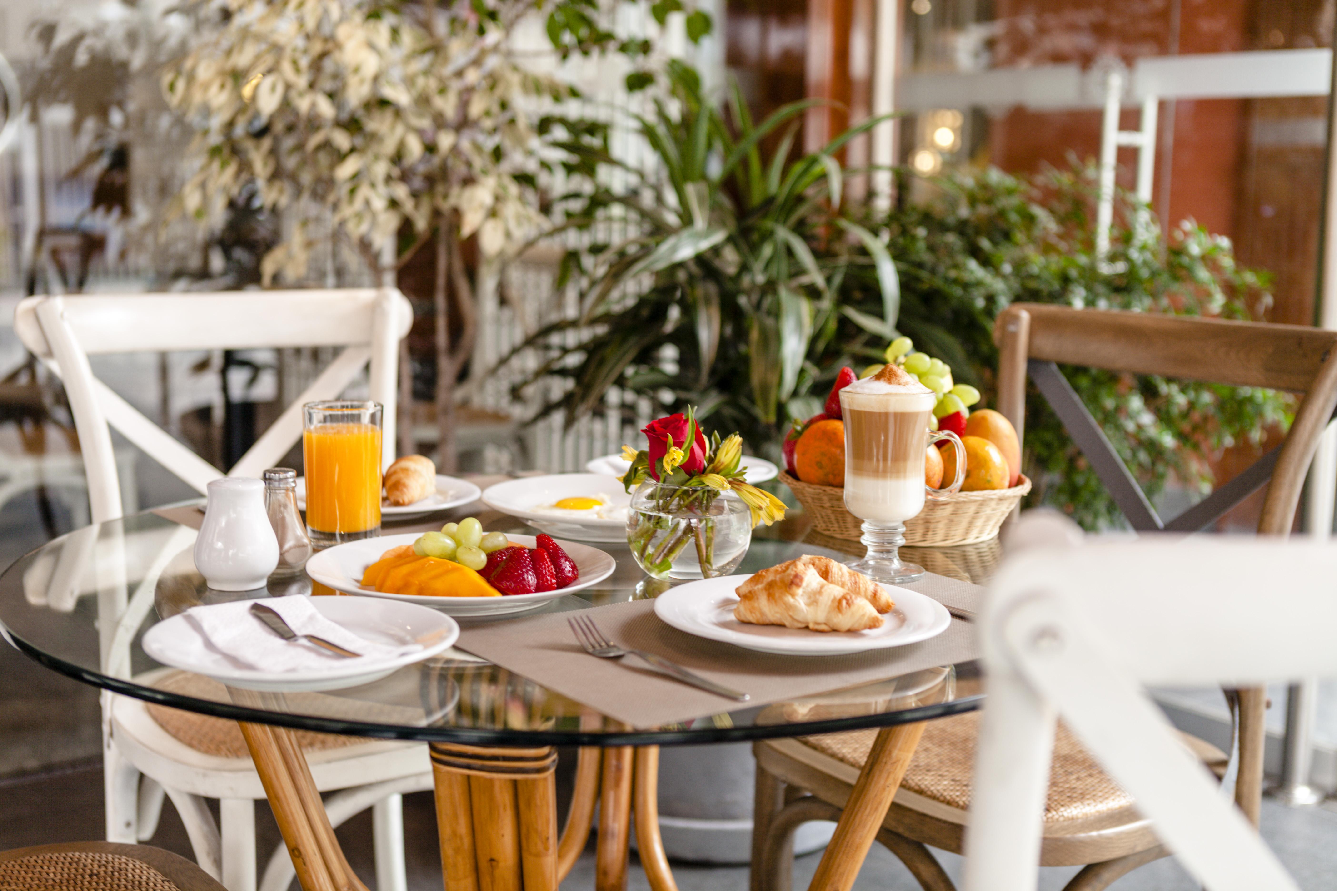 La Paz Apart Hotel Лима Екстериор снимка