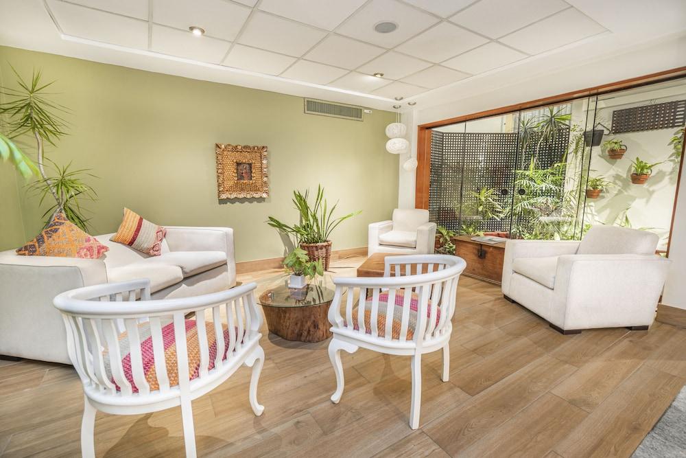 La Paz Apart Hotel Лима Екстериор снимка