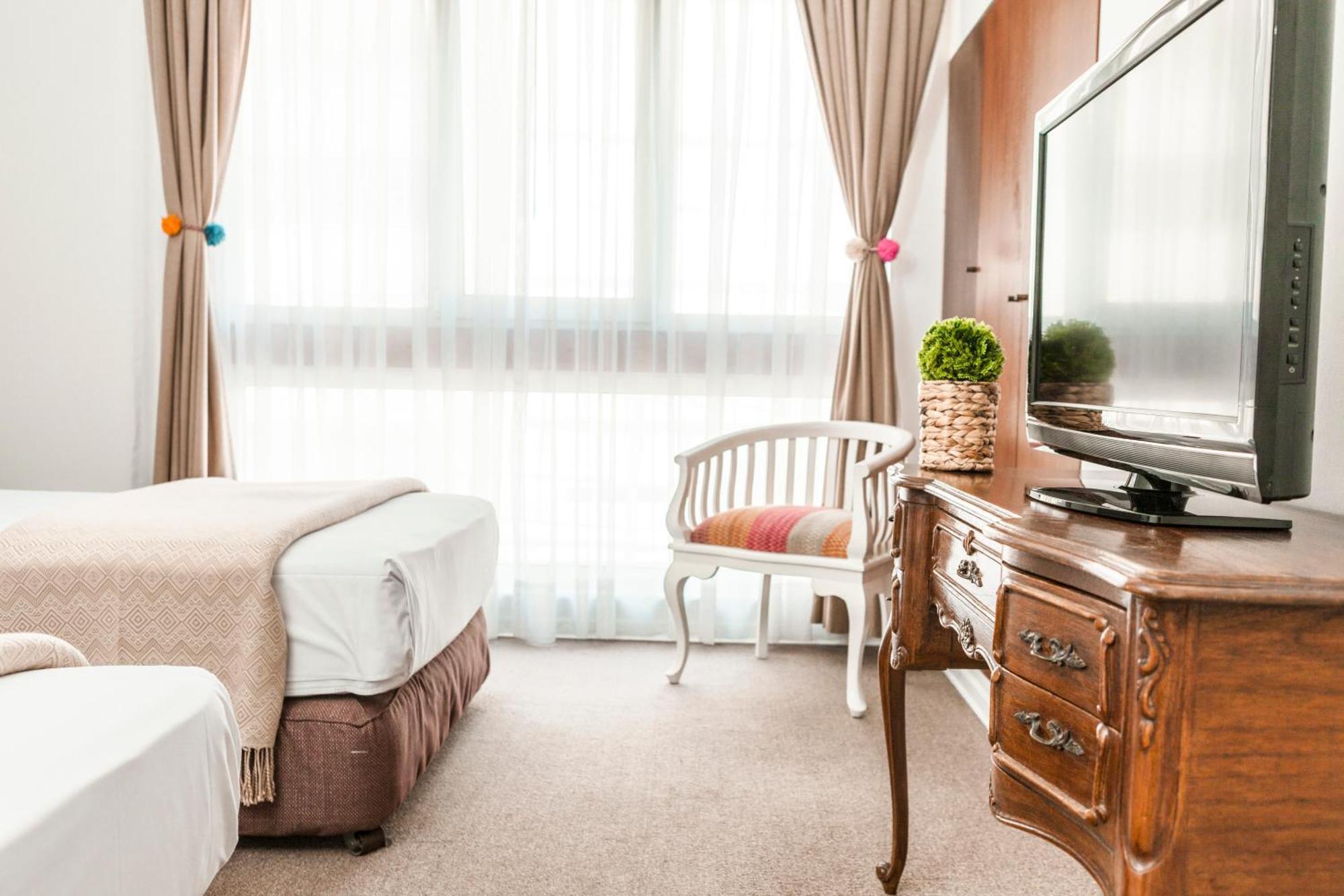 La Paz Apart Hotel Лима Екстериор снимка