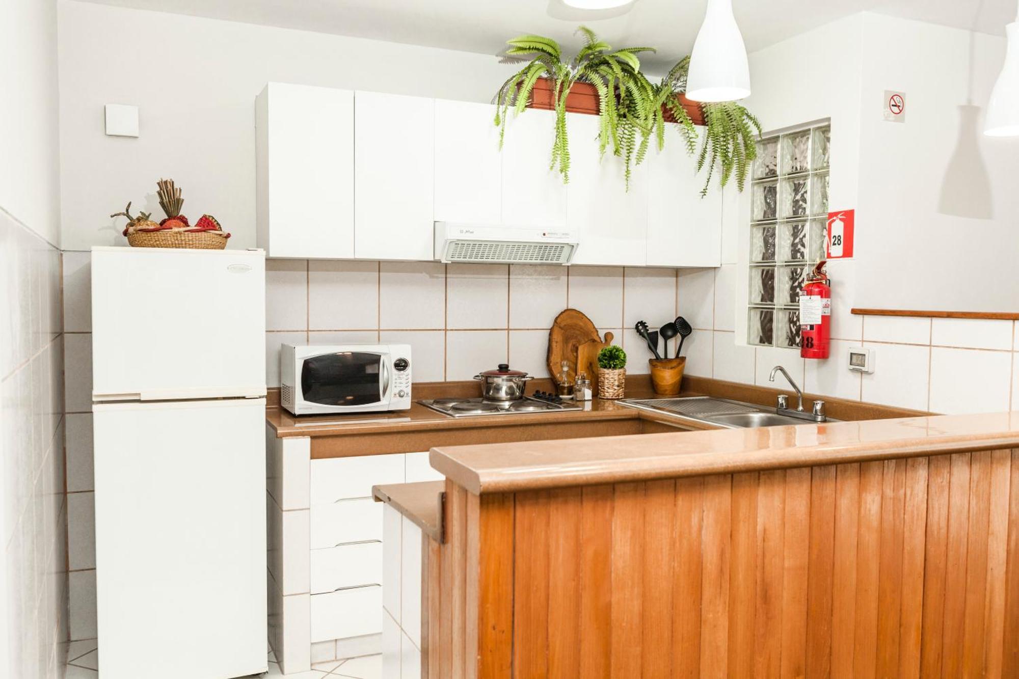 La Paz Apart Hotel Лима Екстериор снимка