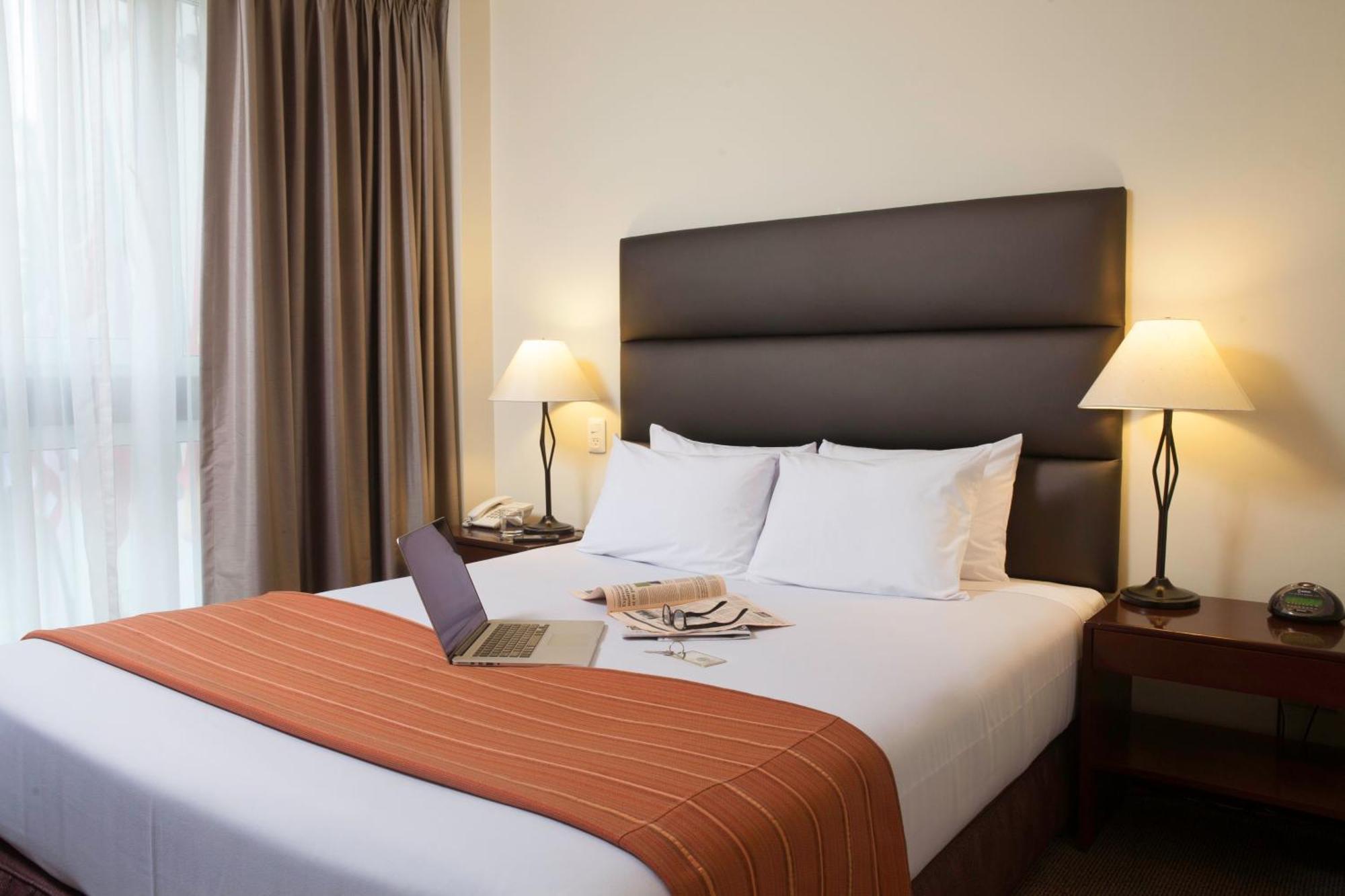 La Paz Apart Hotel Лима Екстериор снимка