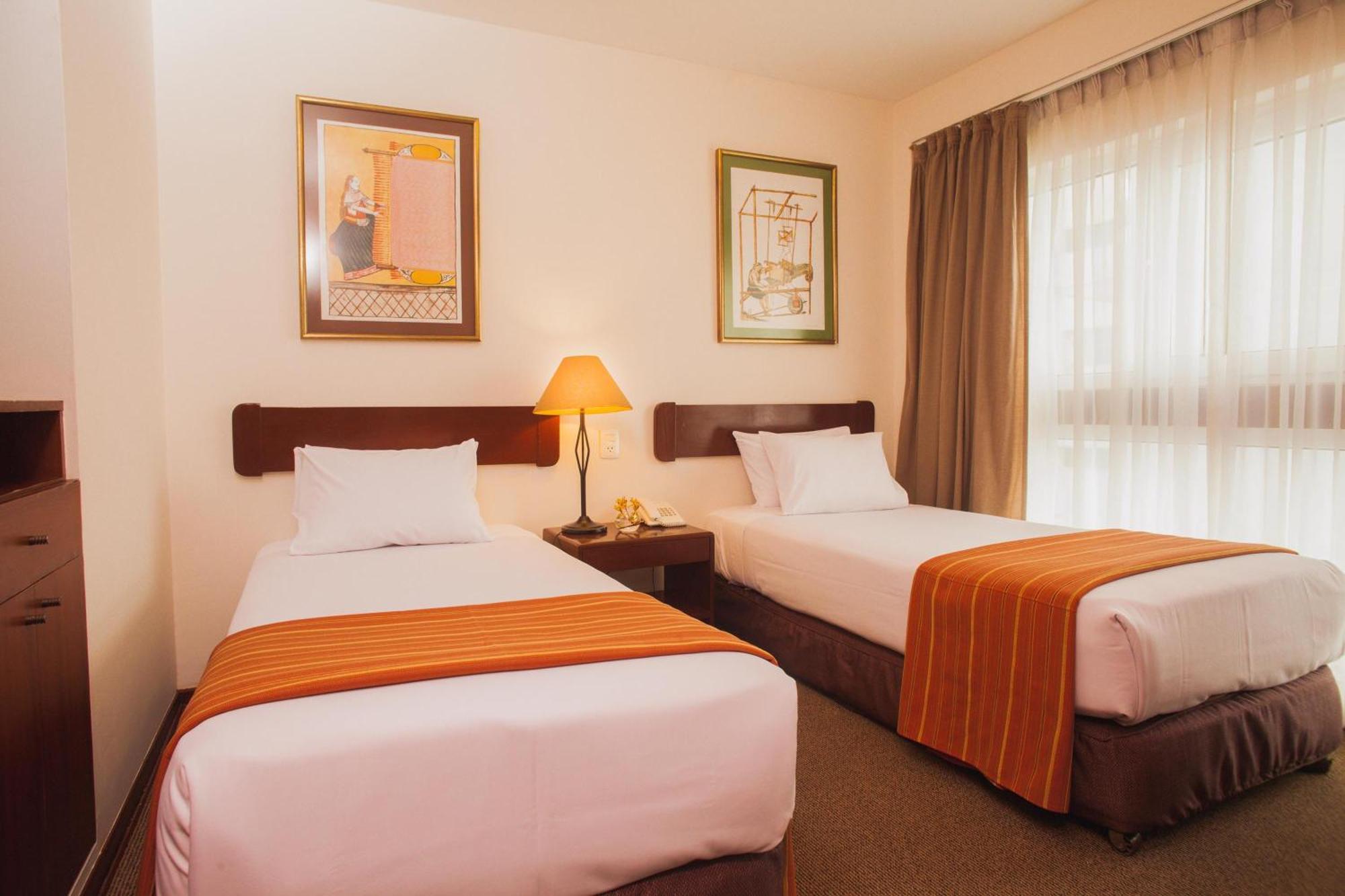 La Paz Apart Hotel Лима Екстериор снимка