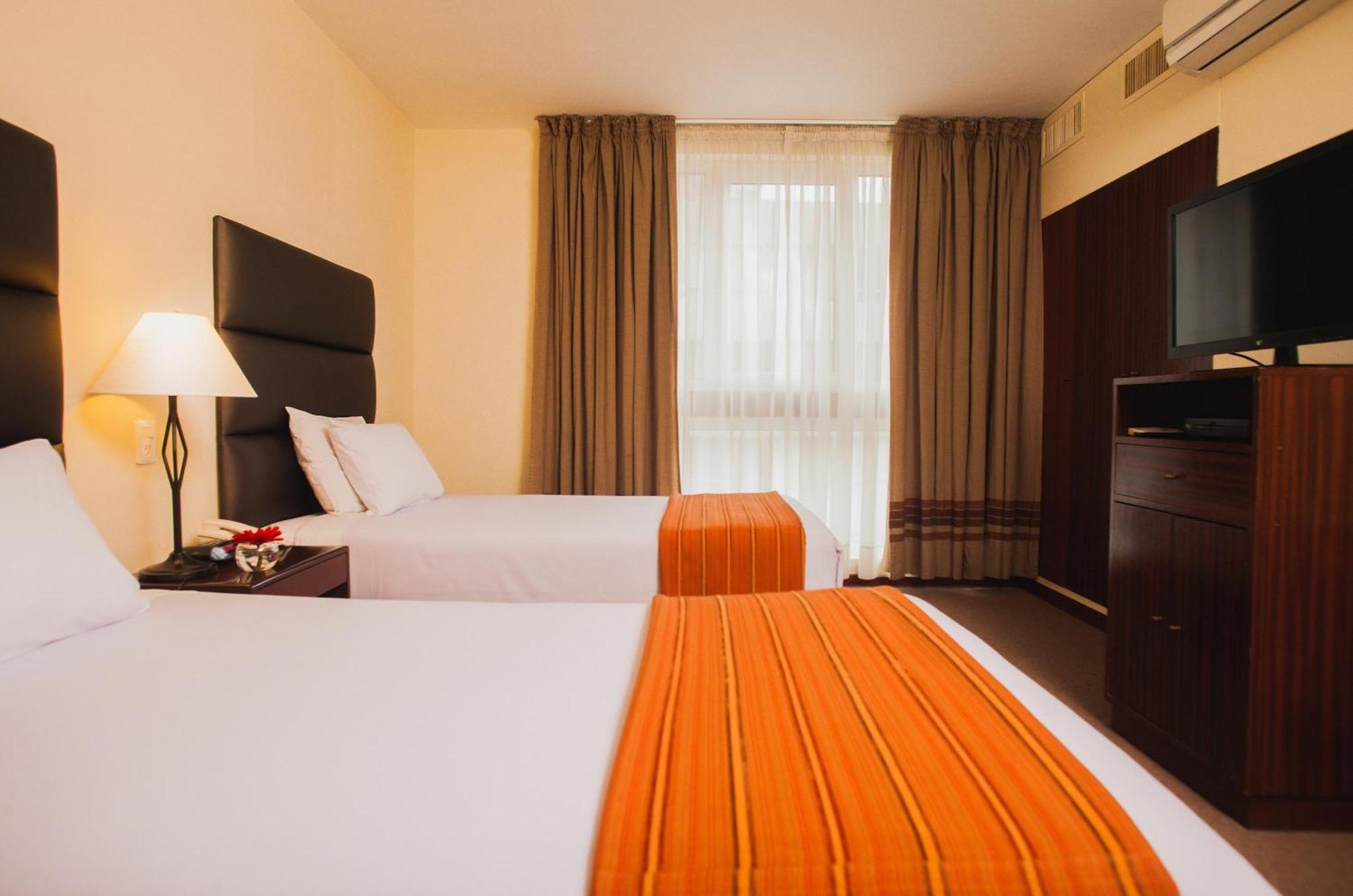 La Paz Apart Hotel Лима Екстериор снимка
