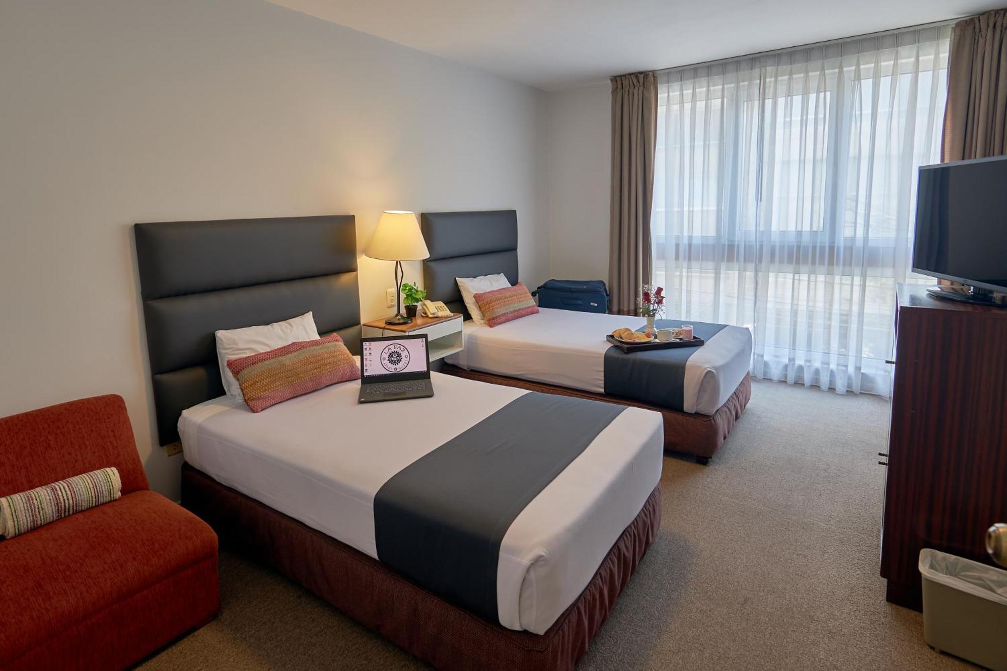 La Paz Apart Hotel Лима Екстериор снимка
