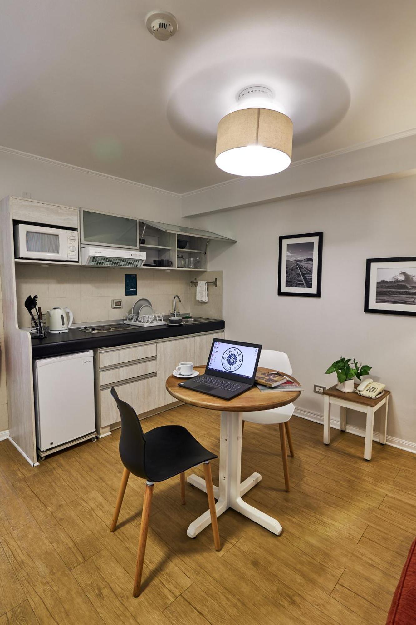 La Paz Apart Hotel Лима Екстериор снимка