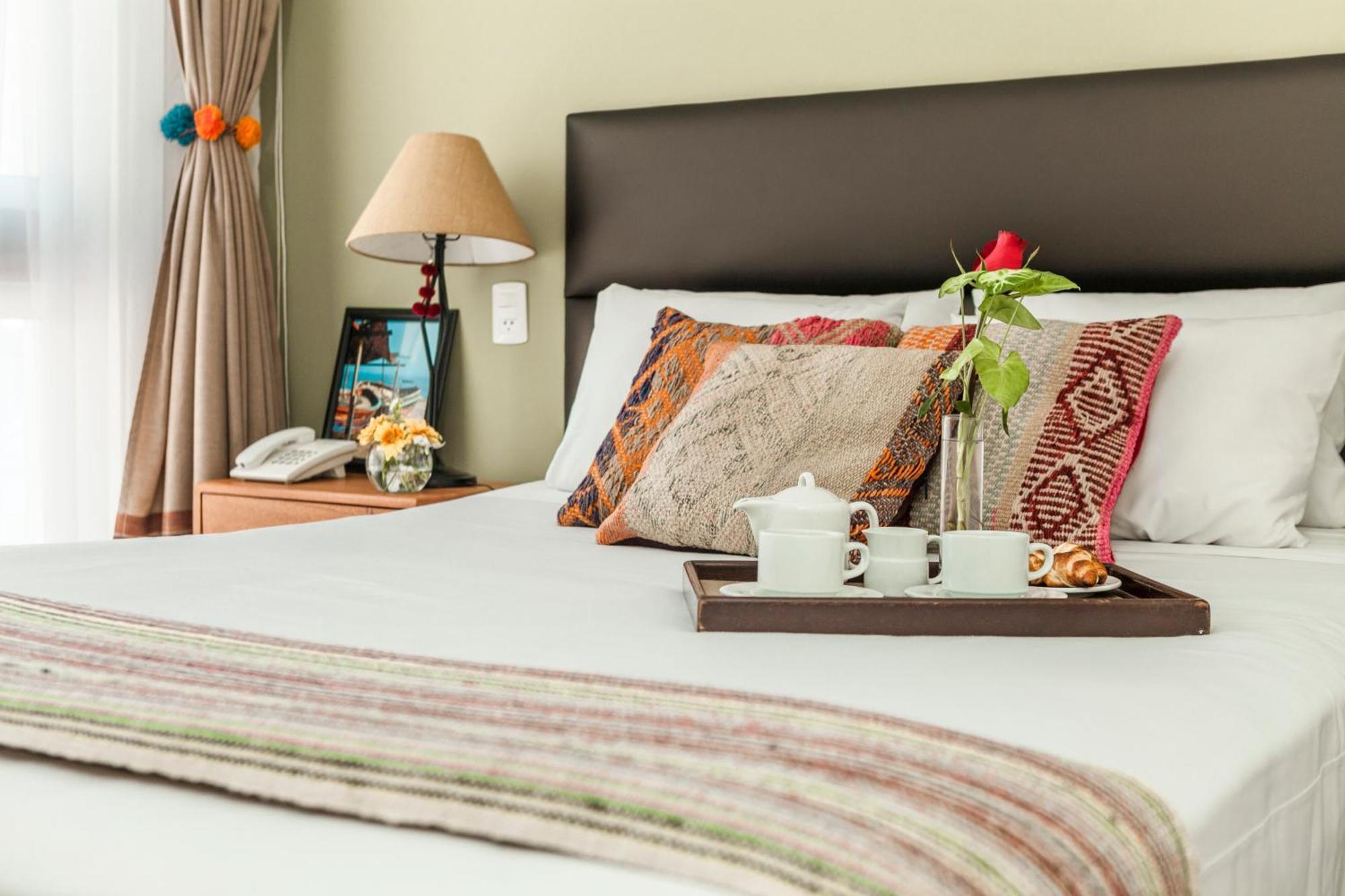 La Paz Apart Hotel Лима Екстериор снимка